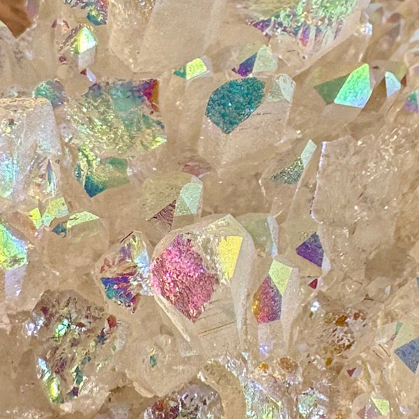 angel-aura-cluster-bergkristal-aura-aura. edelstenenmineralenwinkel.nl