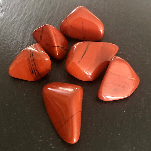 jaspis rood trommelsteen mineralen kristallen agaat