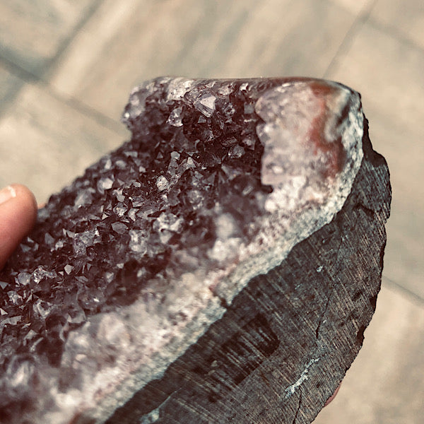 Amethist Geode Licht Paars Uruguay kristallen mineralen