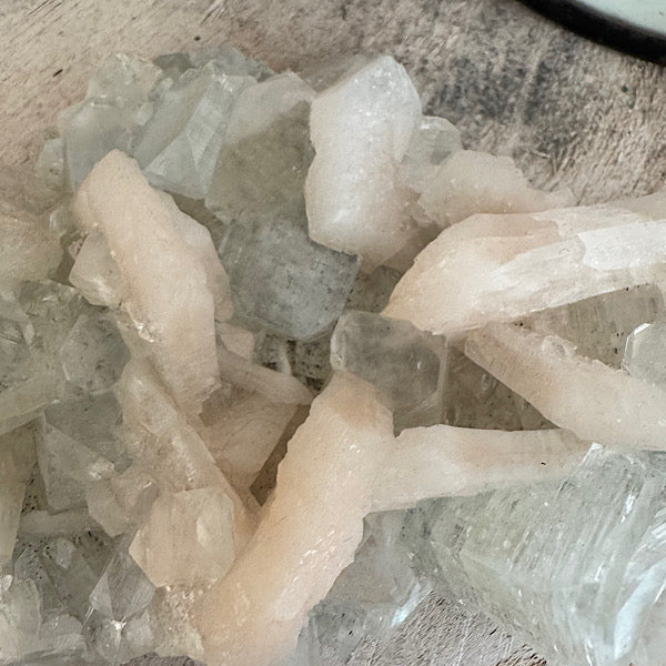 Apofyliet met Stilbiet gekristalliseerd India groen roze