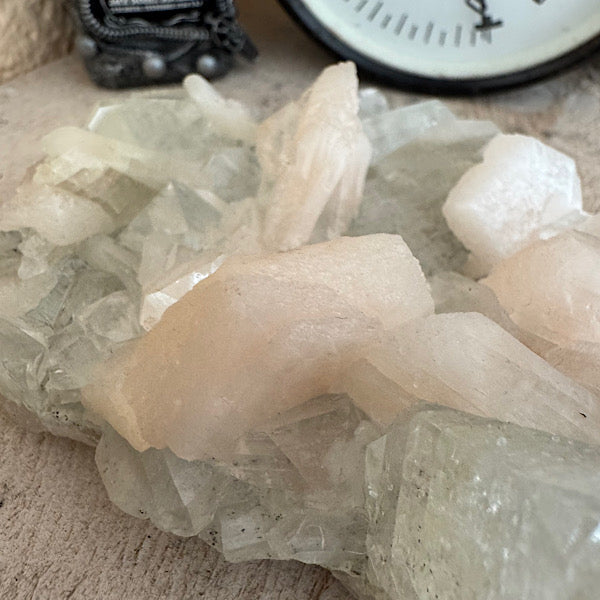 Apofyliet met Stilbiet gekristalliseerd India groen roze