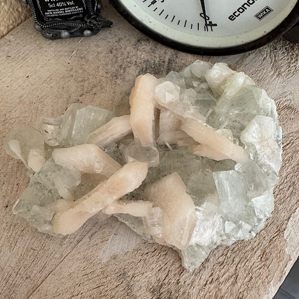 Apofyliet met Stilbiet gekristalliseerd India groen roze