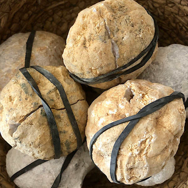 BergKristal Geode Mini 5 cm kristallen edelstenen mineralen