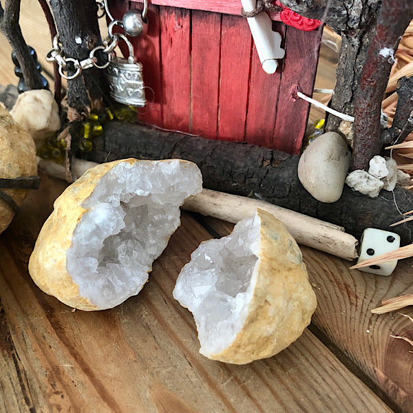 BergKristal Geode Mini 5 cm nr2 kristallen edelstenen mineralen winkel