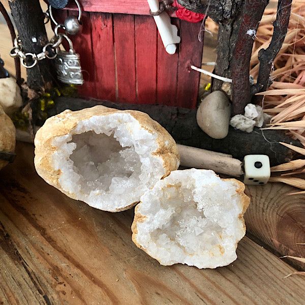 BergKristal Geode Mini 5 cm kristallen edelstenen mineralen