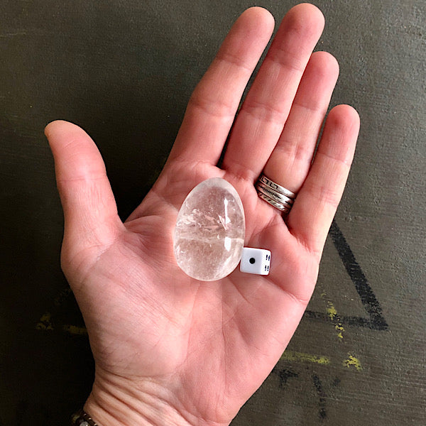 BergKristal Gepolijst Ei nr1 mineralen