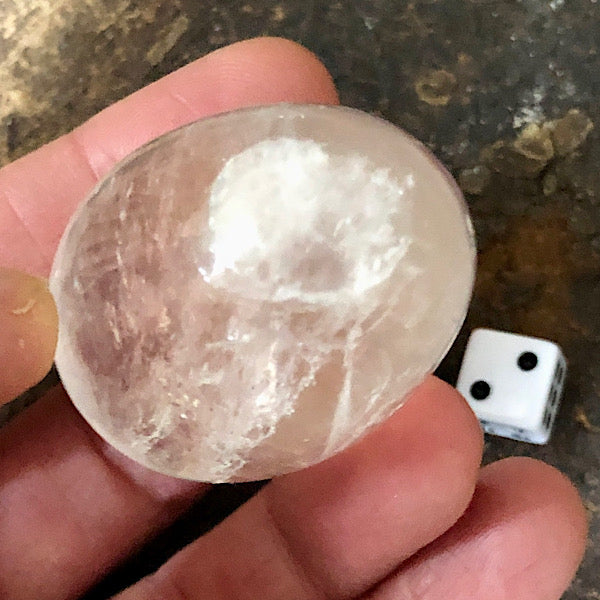 BergKristal Gepolijst Ei nr2 mineralen