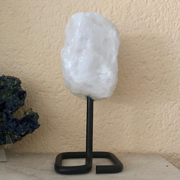 BergKristal Ruw Stuk op Standaard nr1 mineralen kunst