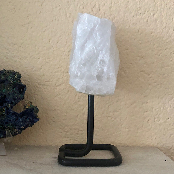 BergKristal Ruw Stuk op Standaard nr1 mineralen kunst