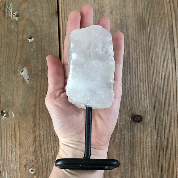 BergKristal Ruw Stuk op Standaard nr2 mineralen kunst