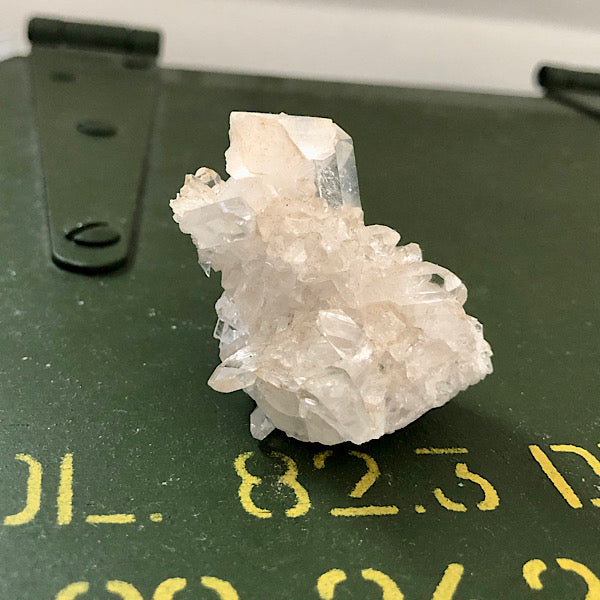 BergKristal ruw Clustertje Brazilië kristallen mineralen punten