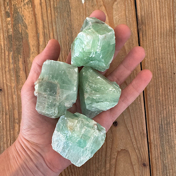 Calciet Emerald Groen ruw brokje