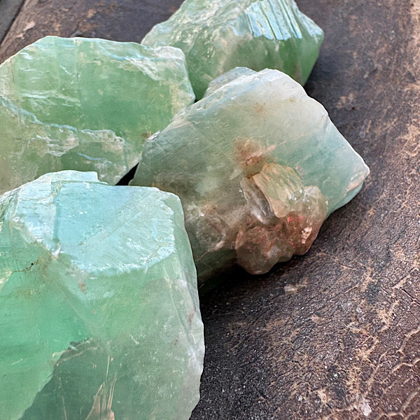 Calciet Emerald Groen ruw brokje