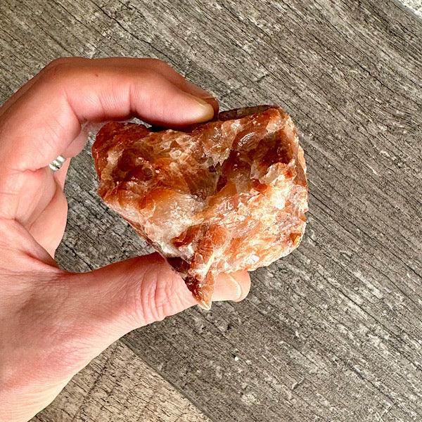 Calciet rood ruw brok edelstenen mineralen winkel