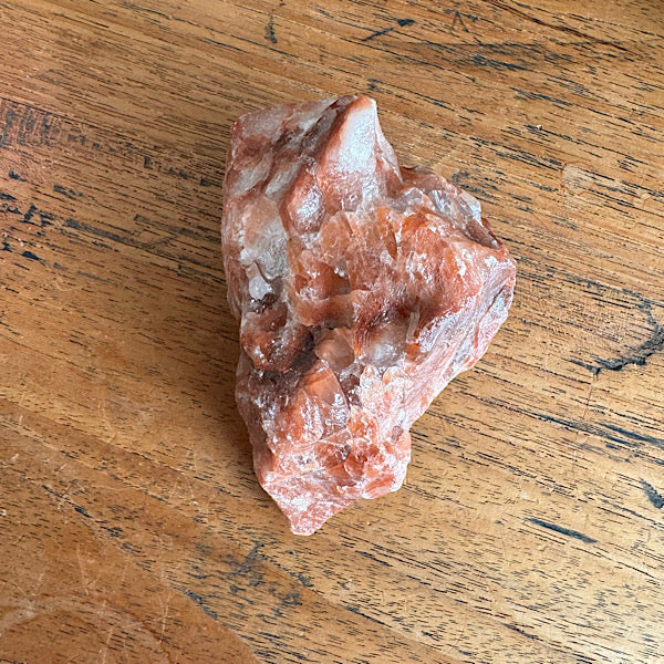 Calciet rood ruw brok edelstenen mineralen winkel