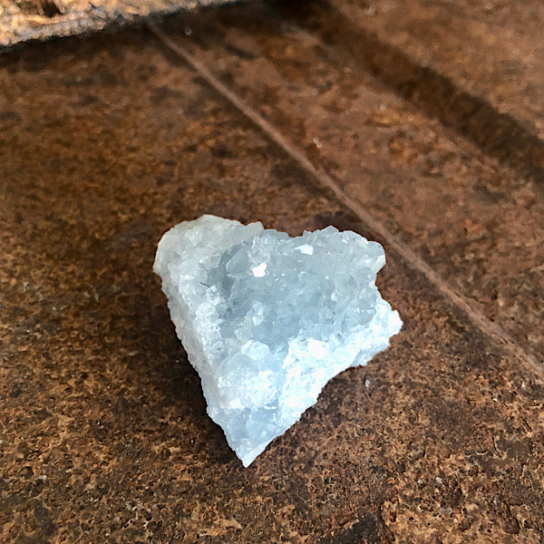 Celestien Ruw Stukje nr5 engelensteen blauwe kristallen edelstenen mineralen winkel