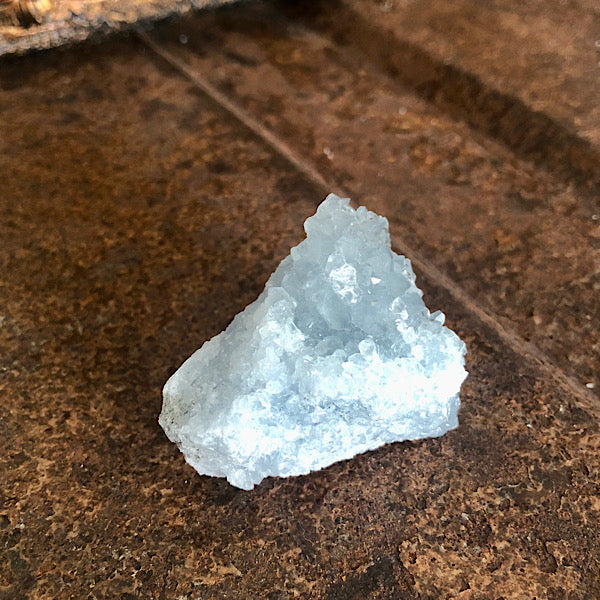 Celestien Ruw Stukje nr5 engelensteen blauwe kristallen edelstenen mineralen winkel