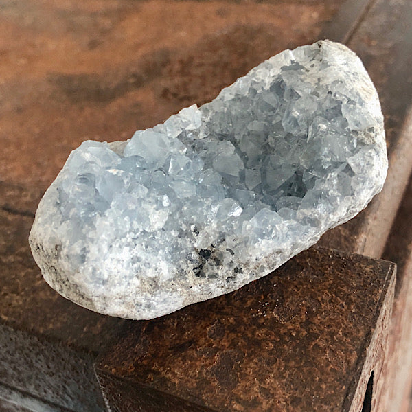 Celestien Ruw Stukje nr6 engelensteen blauwe kristallen edelstenen mineralen winkel