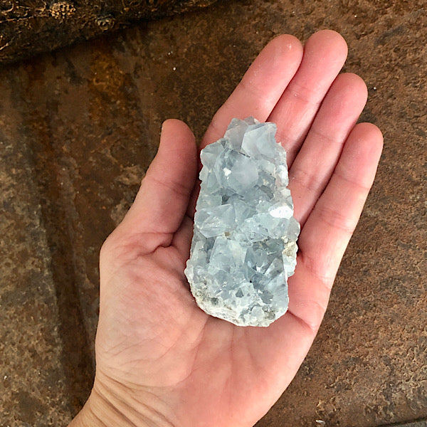 Celestien Ruw Stukje nr7 engelensteen blauwe kristallen edelstenen mineralen winkel