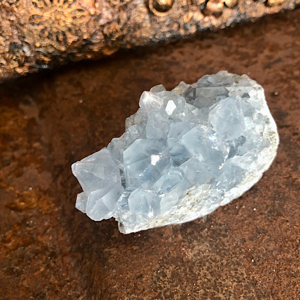 Celestien Ruw Stukje nr7 engelensteen blauwe kristallen edelstenen mineralen winkel