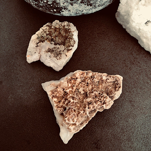 Chalcedoon Roze Ruw Stukje mineralen jaspis agaat kristallen