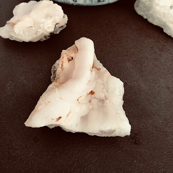 Chalcedoon Roze Ruw Stukje mineralen jaspis agaat kristallen