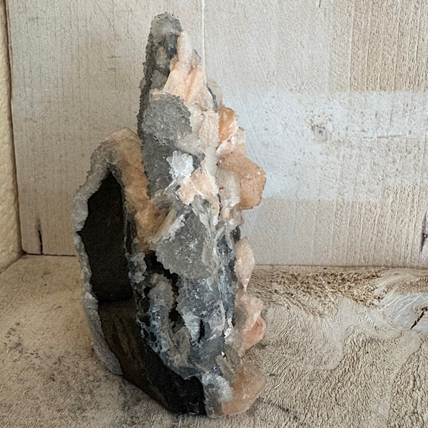 Chalcedoon met Stilbiet India ruw stuk gekristallisseerd