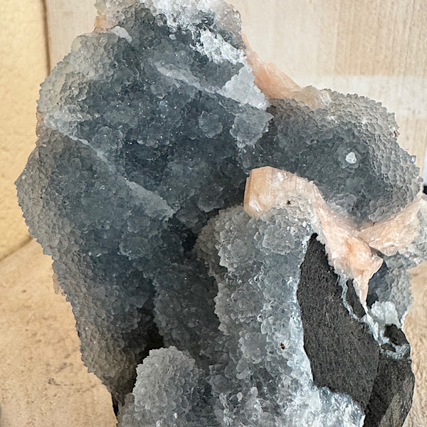 Chalcedoon met Stilbiet India ruw stuk gekristallisseerd