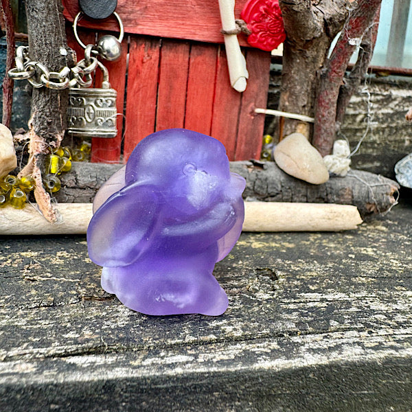 Fluoriet Gepolijst Konijntje nr2 diertje gepolijst edelstenenmineralenwinkel