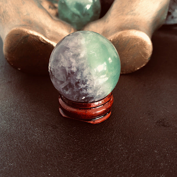 Groen en paars Fluoriet Kleine Bol, ethisch geproduceerd mineralen kristallen