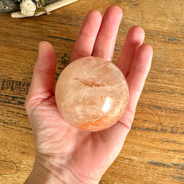 stralende stenen/05/05/2024 4x4x4x cm, 201 gram 1 Labradoriet Bol 10,61 25,00 14,39 28,78