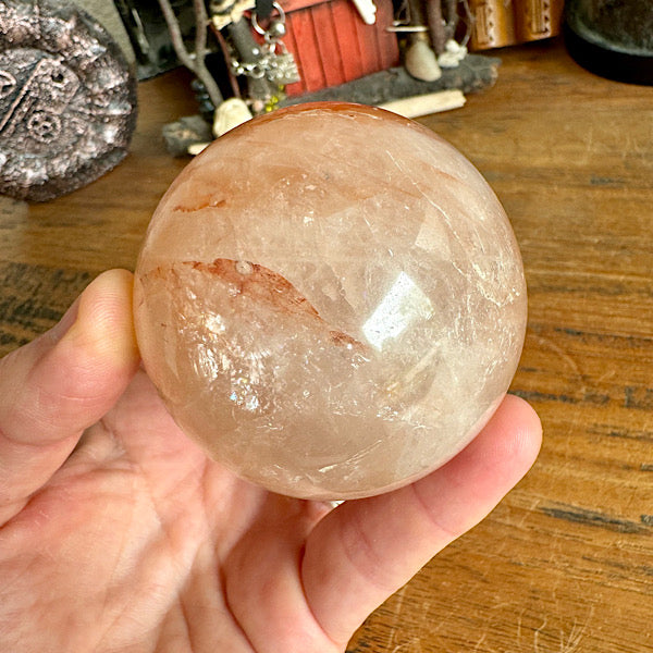 stralende stenen/05/05/2024 4x4x4x cm, 201 gram 1 Labradoriet Bol 10,61 25,00 14,39 28,78