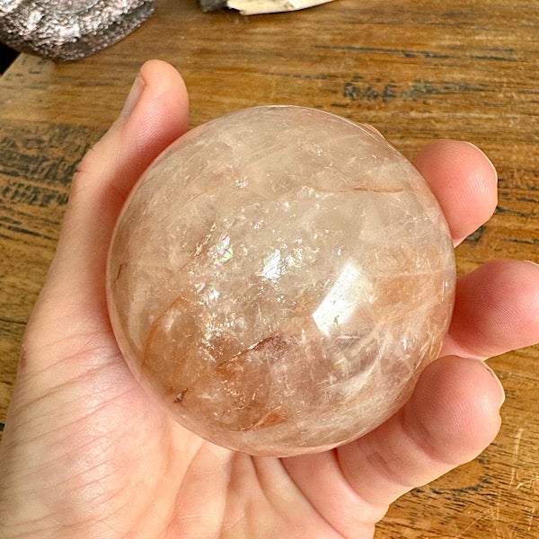 stralende stenen/05/05/2024 4x4x4x cm, 201 gram 1 Labradoriet Bol 10,61 25,00 14,39 28,78