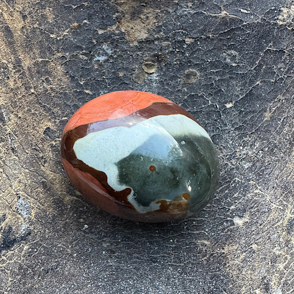 Jaspis Polychroom hand of zak steen gepolijst