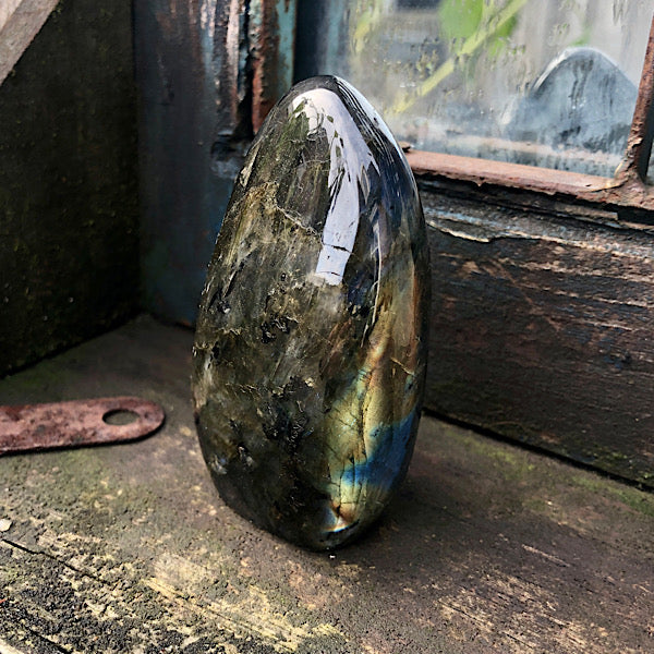 Labradoriet Mini Sculptuur Gepolijst nr1 mineralen kristallen bescherming