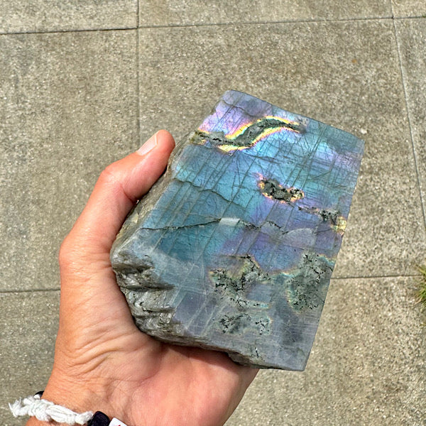 Labradoriet plak schijf sculptuur ruw en gepolijst nr1 edelstenenmineralenwinkel