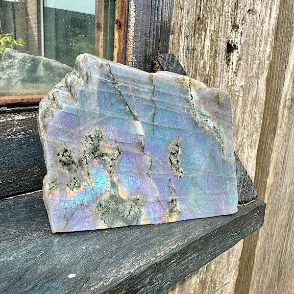 Labradoriet plak schijf sculptuur ruw en gepolijst nr1 edelstenenmineralenwinkel