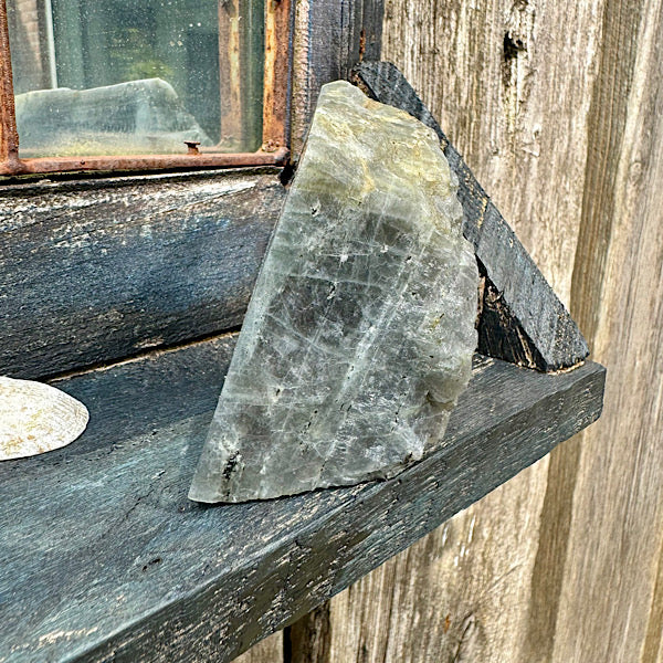 Labradoriet plak schijf sculptuur ruw en gepolijst nr1 edelstenenmineralenwinkel