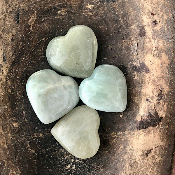 Maansteen Groen Klein Hartje gepolijst kristallen edelstenen mineralen winkel zonnesteen labradoriet