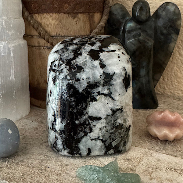 Maansteen RegenBoog Sculptuur gepolijst A edelstenenmineralenwinkel.nl