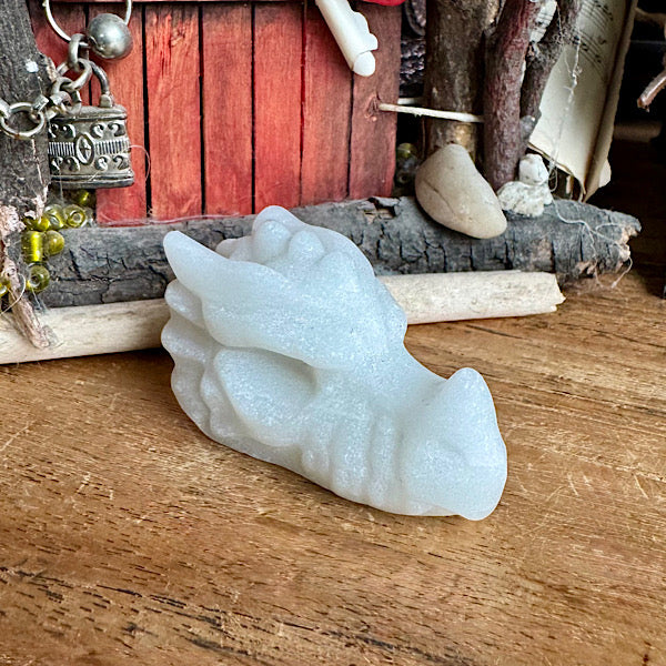 Marmer Wit Klein draken schedel dragon skull edelstenenmineralenwinkel.nl