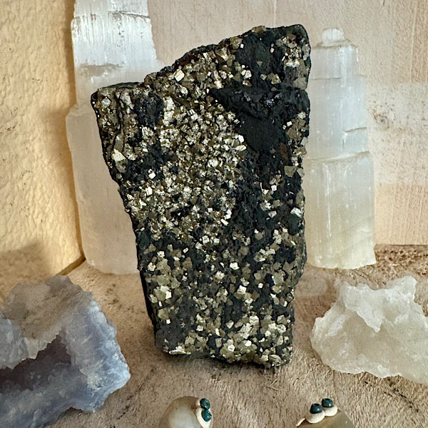 Pyriet op Shungiet Ruw A edelstenenmineralenwinkel.nl