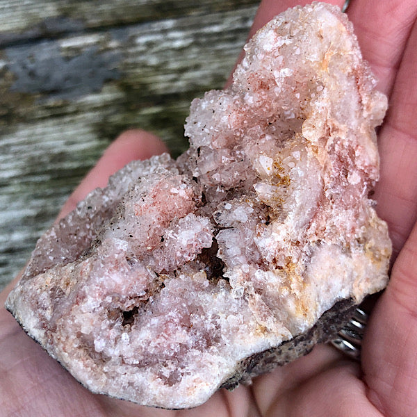 Roze Amethist Brazilië stukje nr4 ruw kwarts hematiet mineralen