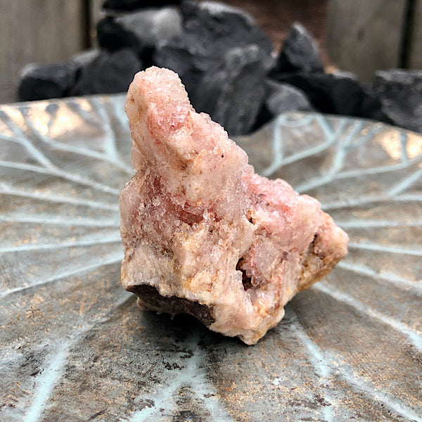 Roze Amethist Brazilië stukje nr4 ruw kwarts hematiet mineralen