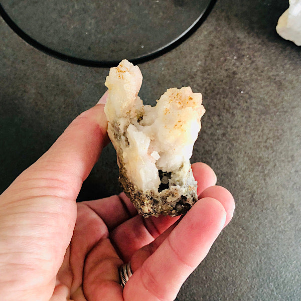 RozenKwarts of RozeKwarts Gekristalliseerd Ruw Stukje Nr1 mineralen