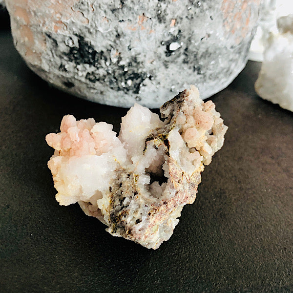 RozenKwarts of RozeKwarts Gekristalliseerd Ruw Stukje Nr1 mineralen