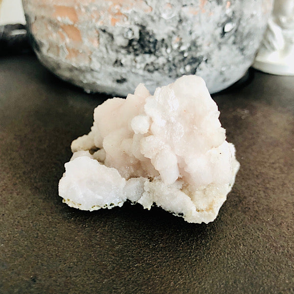 RozenKwarts of RozeKwarts Gekristalliseerd Ruw Stukje Nr2 mineralen