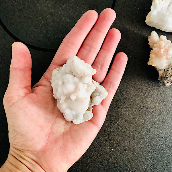 RozenKwarts of RozeKwarts Gekristalliseerd Ruw Stukje Nr2 mineralen