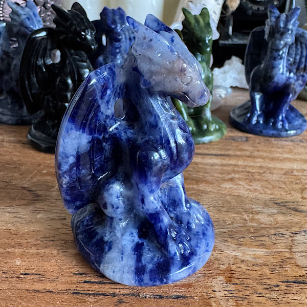 sodaliet draken beeldje gepolijst A