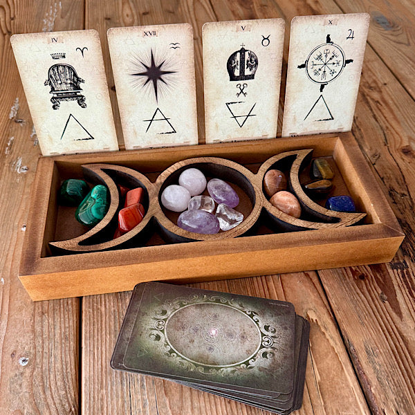 Tarotkaart Houder Drie Manen hout edelstenenmineralenwinkel.nl